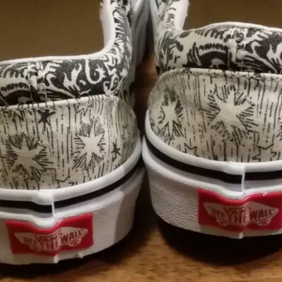 Vans New Unisex Sun & Moon "Ouroboros" Slip-On - Size 4M 5.5W - Picture 4 of 6